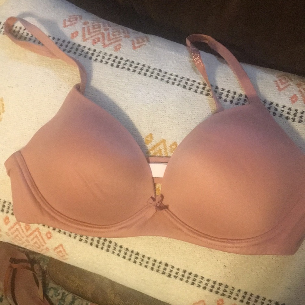 Victoria Secret bra. 34C